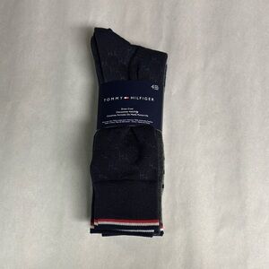 New Tommy Hilfiger Socks Men’s 4 Pair Blue & Gray Dress Crew Sock Casual Preppy